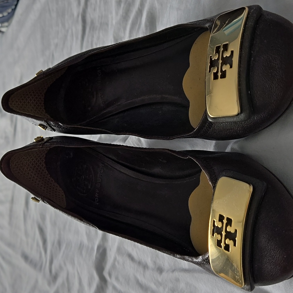 Tory Burch Brown Leather Loafers with Gold Emblem